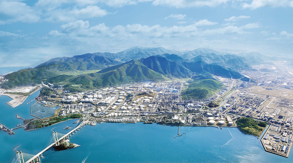 Yeosu, Korea is home to GS Caltex’s oil refinery and the site of the world's fourth-largest lubricant production, based on volume in a single site.