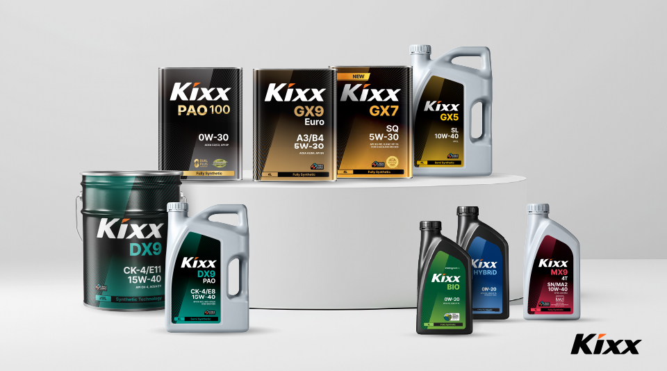 Kixx automotive lubricant products arranged by lineup on white podiums.